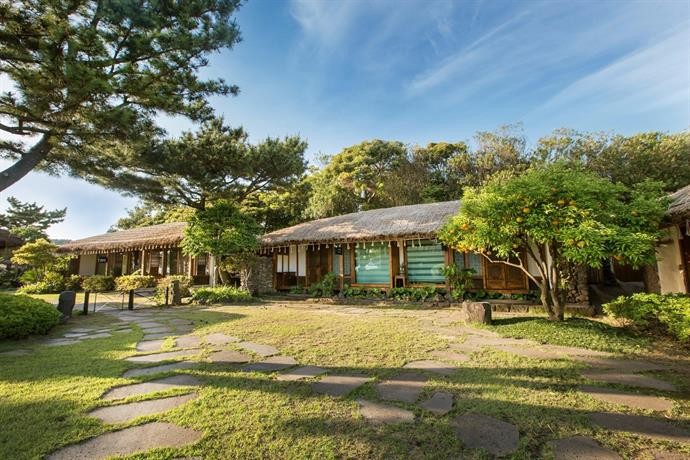 seaes hotel and resort