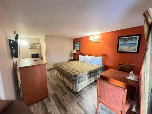 three oaks motel