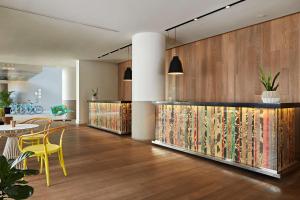 Qt Gold Coast,Gold Coast>>Ashmore,5 star