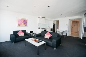 Q1 Resort & Spa,Near Surfers Paradise Beach,5 star