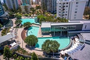 Q1 Resort & Spa,Near Surfers Paradise Beach,5 star
