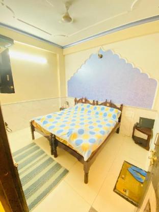 Moonlight Homestay & Hostel,Jhalana Doongri>>Jaipur,0 star