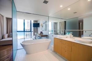 aria apartments