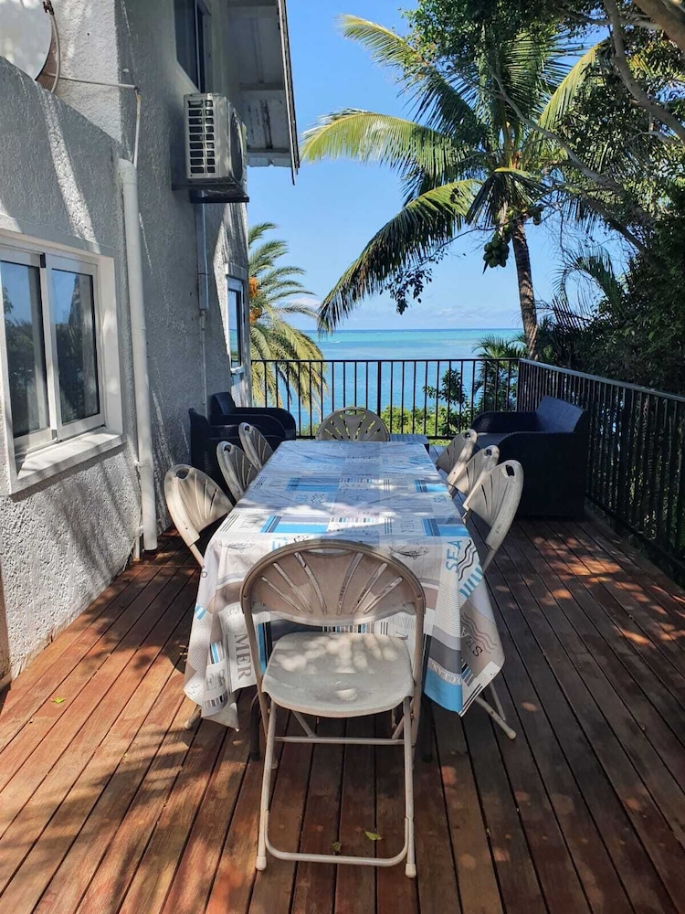 boutique vllla on the rocks