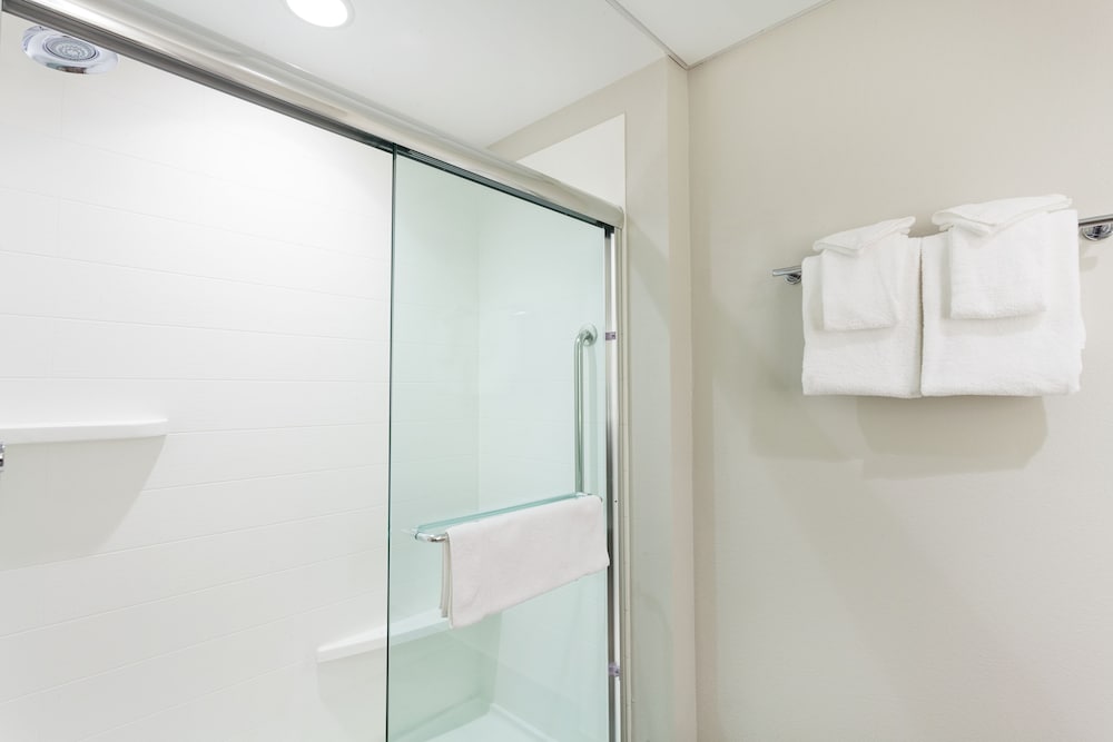 holiday inn express and suites panama city beach beachfront