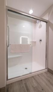 holiday inn express and suites panama city beach beachfront