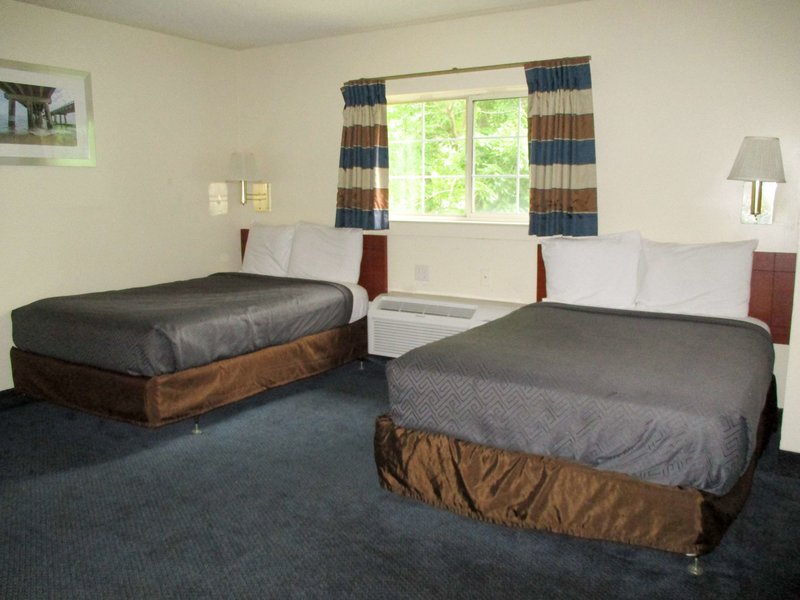 studio 6 hampton va langley afb area