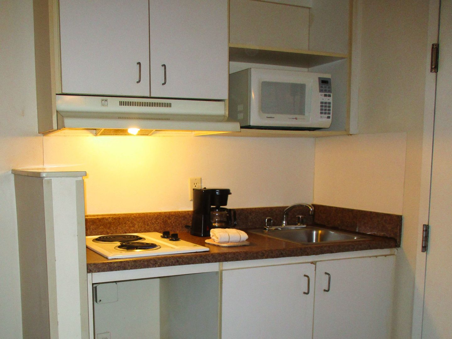studio 6 hampton va langley afb area