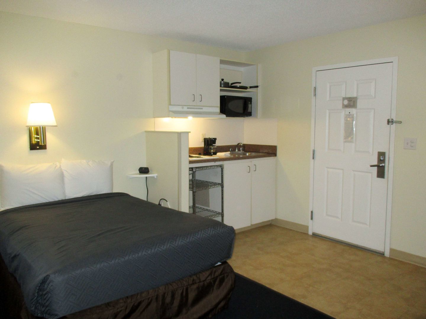 studio 6 hampton va langley afb area