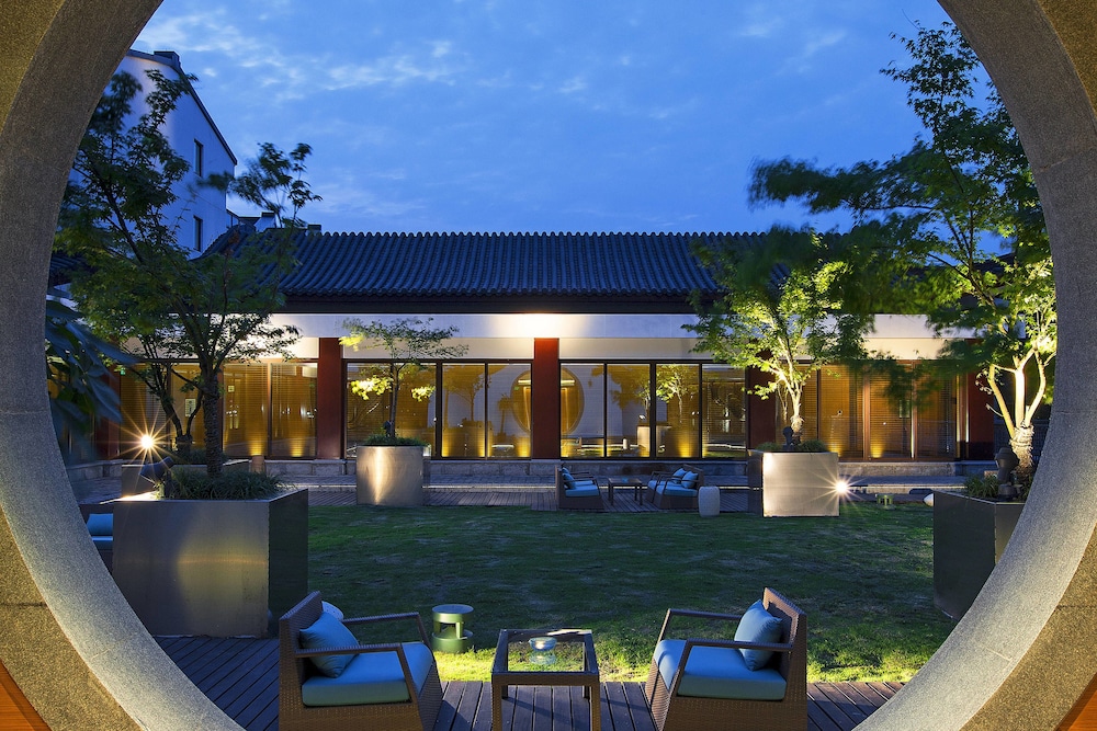 sheraton grand hangzhou wetland park resort