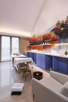 sheraton grand hangzhou wetland park resort