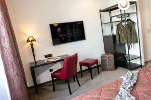 Hotel Arok,,3 star