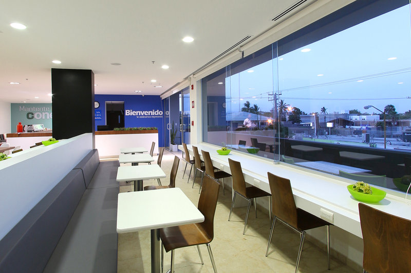 one la paz hotel