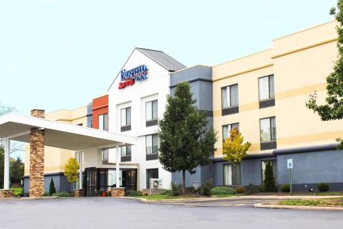 fairfield by marriott rochester henrietta university area