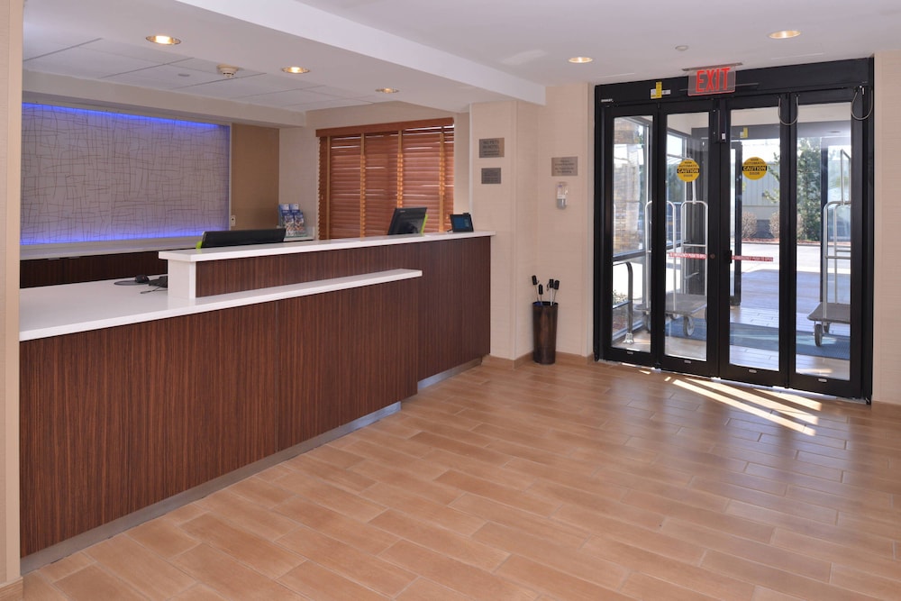 fairfield by marriott rochester henrietta university area