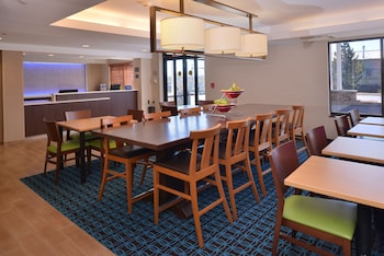 fairfield by marriott rochester henrietta university area