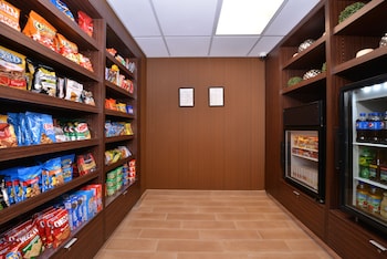 fairfield by marriott rochester henrietta university area