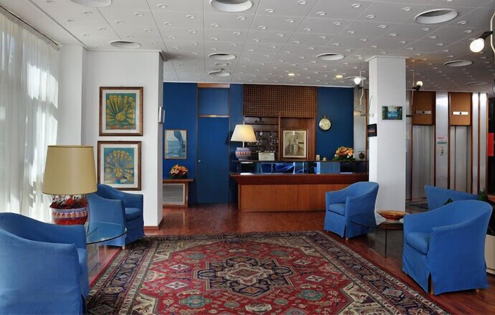 Due Pavoni,Marche>>Ancona,3 star
