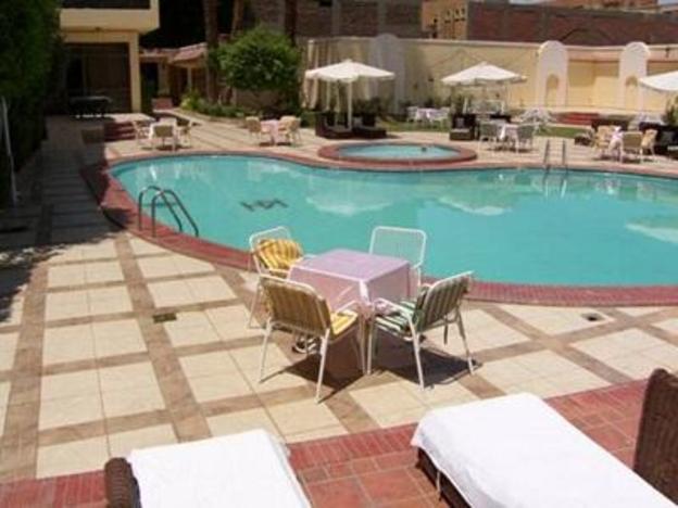 karnak hotel luxor