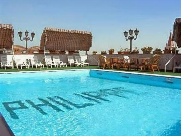 philippe luxor hotel