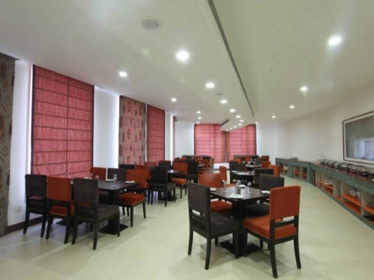 treehouse dwarka hotel and club