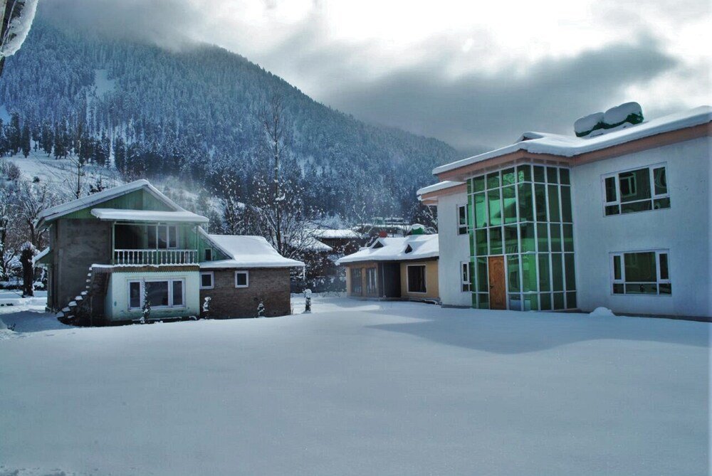 pahalgam resort and cottages