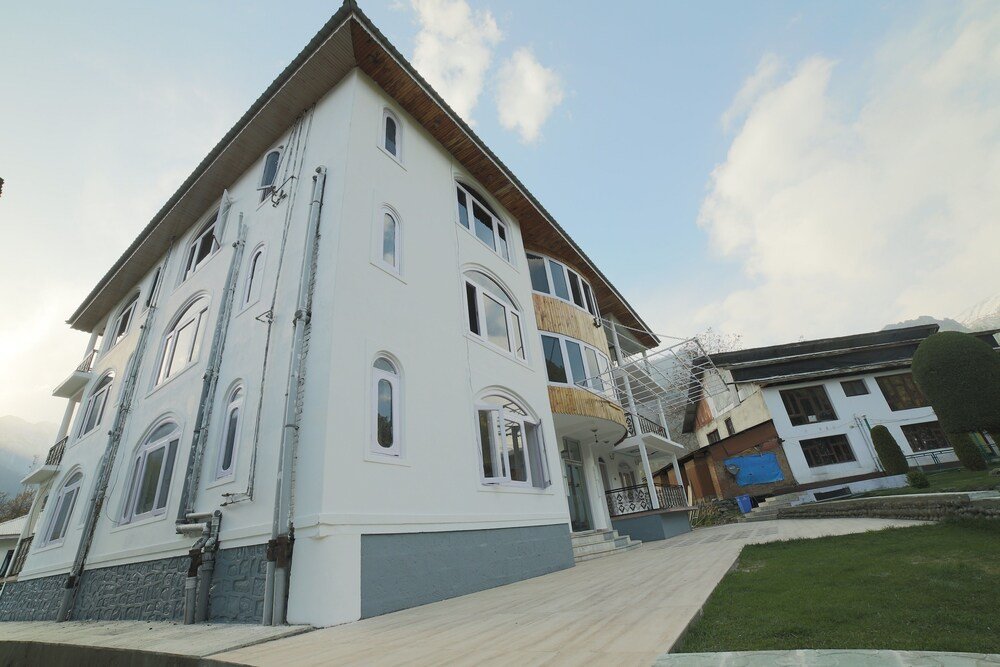 pahalgam resort and cottages