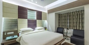 pearl hotel and banquets