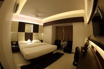 pearl hotel and banquets