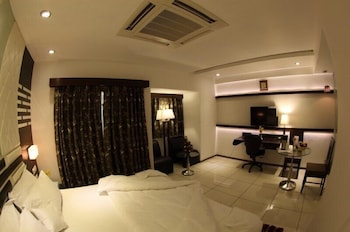 pearl hotel and banquets