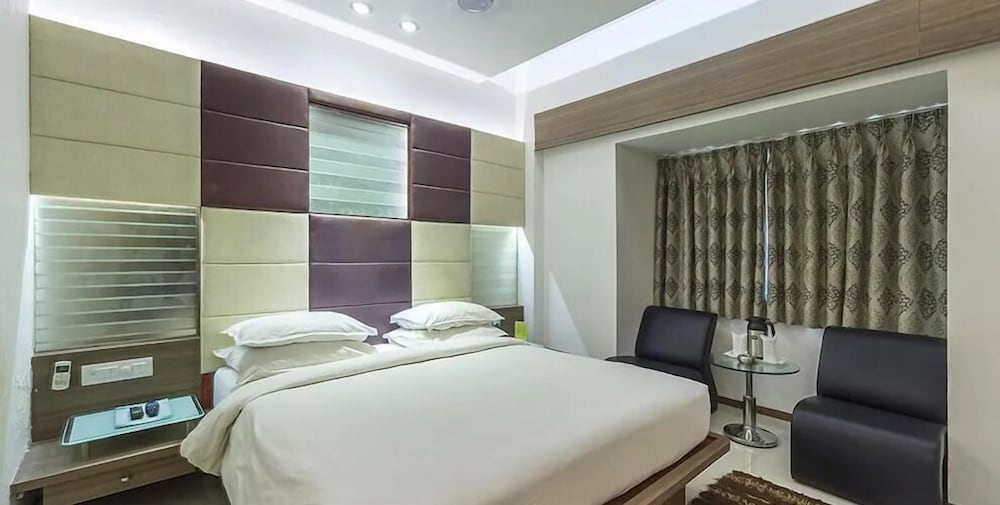 pearl hotel and banquets