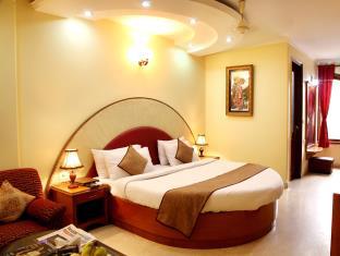 Capital O 44526 Hotel Tjs Royale,In New Delhi (Karol Bagh),3 star