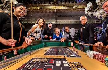 four queens hotel and casino