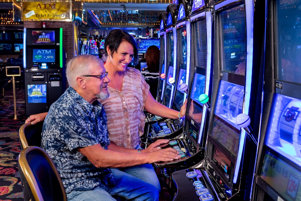 four queens hotel and casino