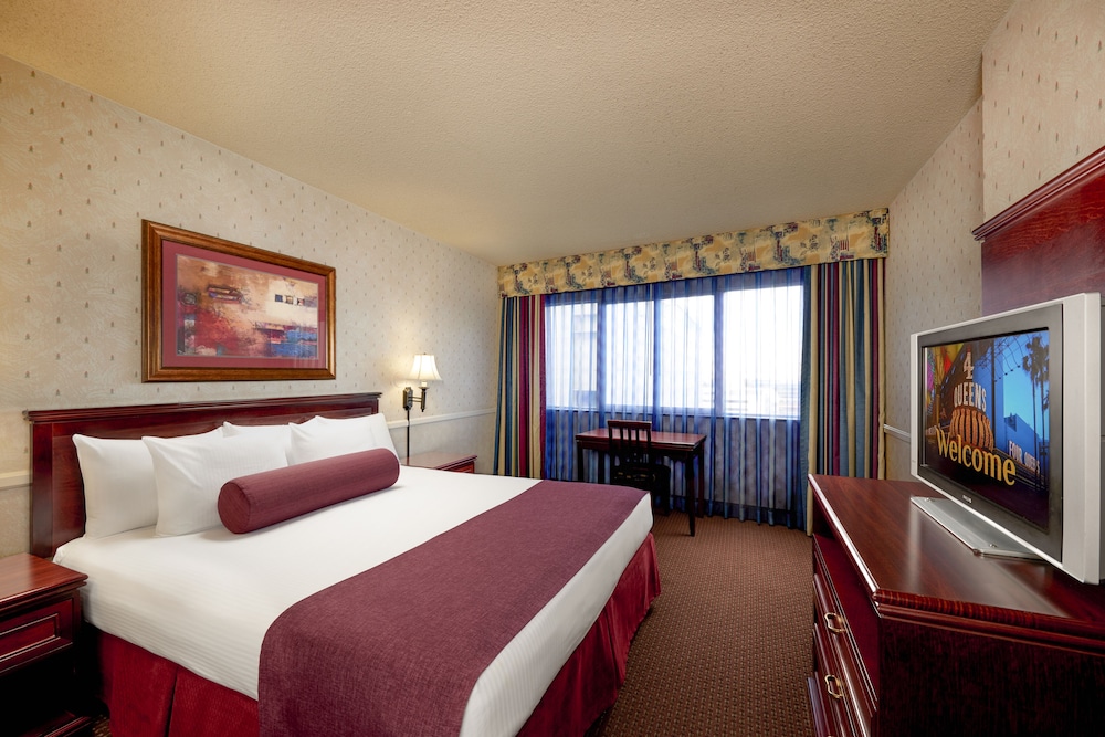 four queens hotel and casino