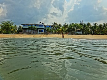 sealine beach resort