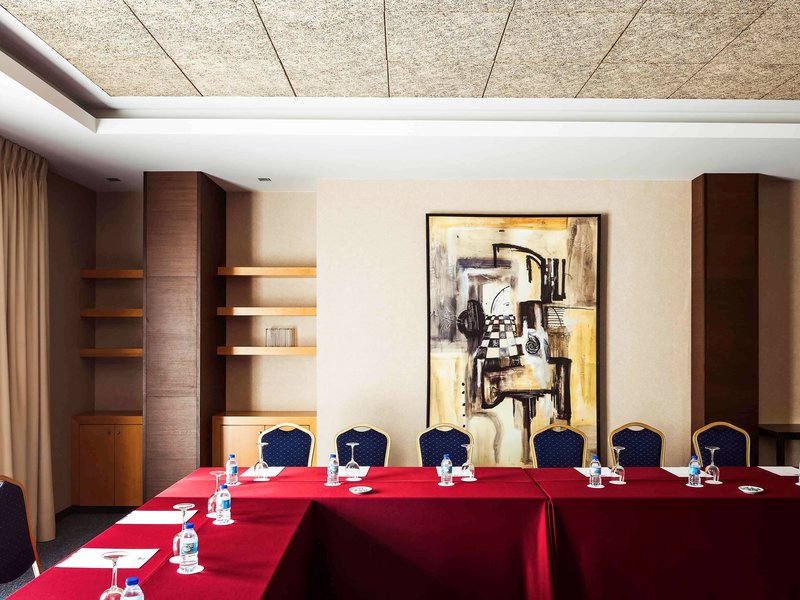 ibis styles a coruna ex husa center