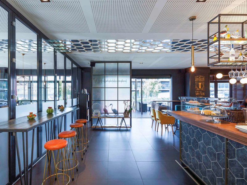 ibis styles a coruna ex husa center