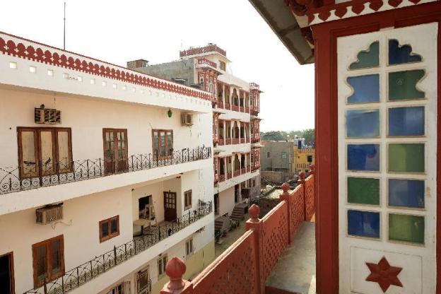 hotel harasar haveli