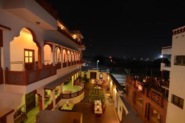 hotel harasar haveli