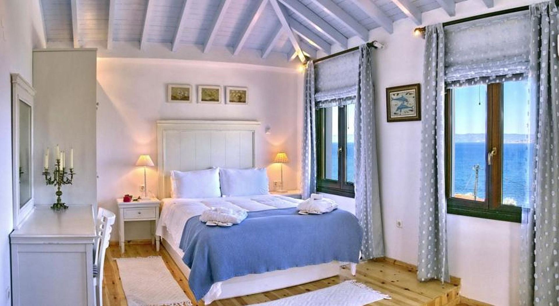clara hotel
