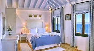 clara hotel