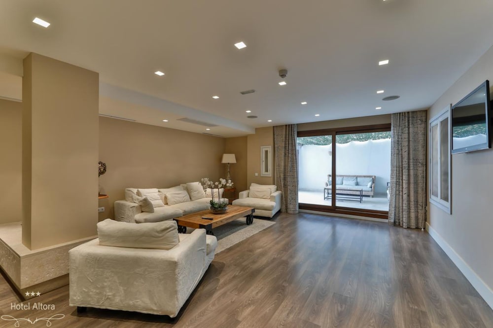hotel altora