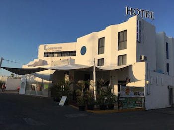 hotel parador cancun