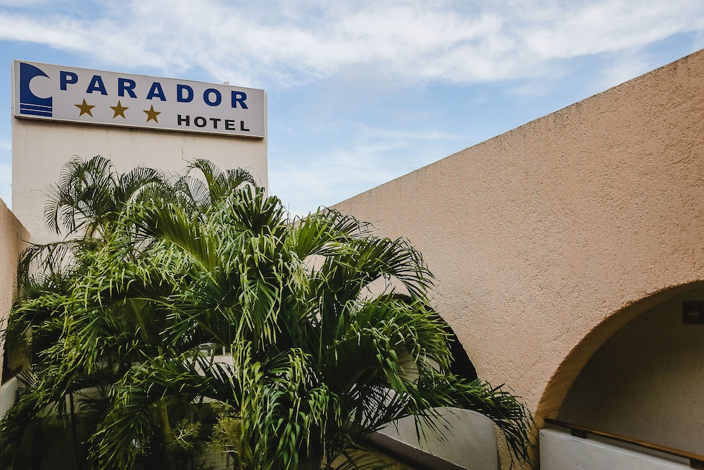 hotel parador cancun