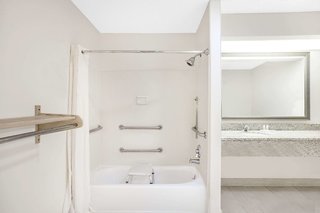Super 8 By Wyndham Corpus Christi,Nueces>>Corpus Christi,2 star