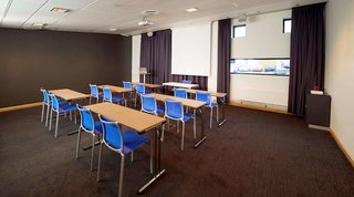 comfort hotel runway