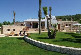 Can Lluc,Es Canar>>Eivissa,4 star