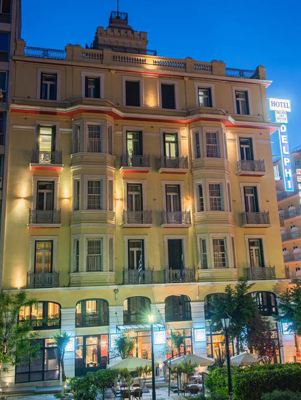 delphi art hotel