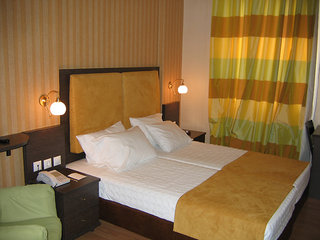 delphi art hotel